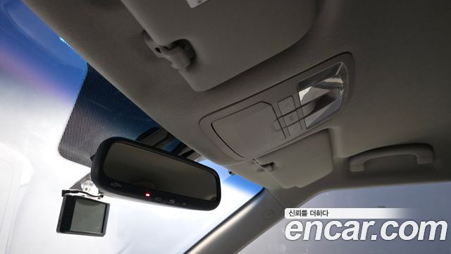 KG Mobility (SsangYong) Tivoli LX 2WD 2017 — фото 31
