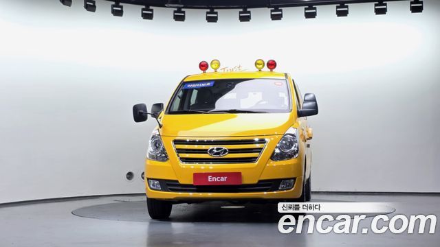 Hyundai Grand Starex 4WD School Bus 2018 — фото 3