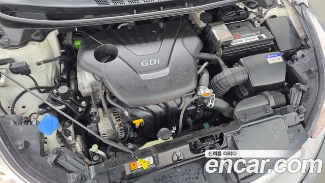 Hyundai Avante 1.6 GDi Modern Standard 2015 — фото 6