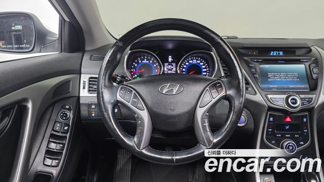Hyundai Avante 1.6 GDi Modern Standard 2015 — фото 13