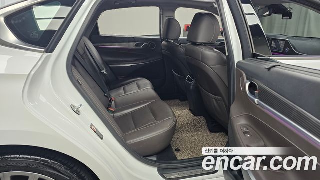 Hyundai Grandeur (IG) 3.0 Exclusive Special 2018 — фото 11