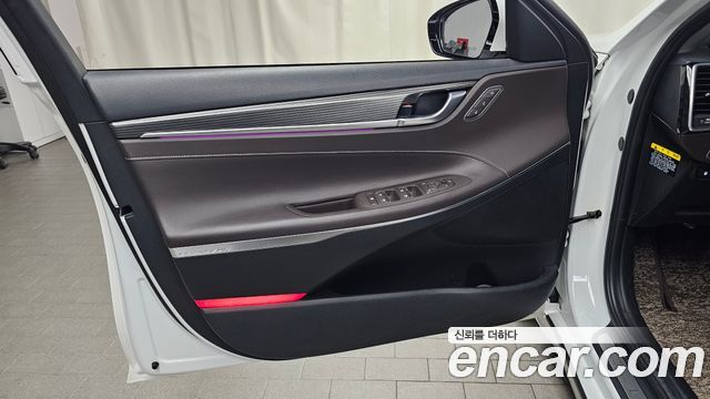 Hyundai Grandeur (IG) 3.0 Exclusive Special 2018 — фото 24