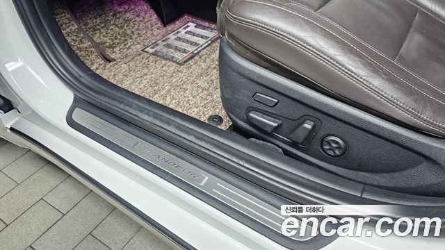 Hyundai Grandeur (IG) 3.0 Exclusive Special 2018 — фото 32