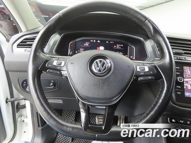 Volkswagen Tiguan (II) 2.0 TDI Prestige 2020 — фото 15