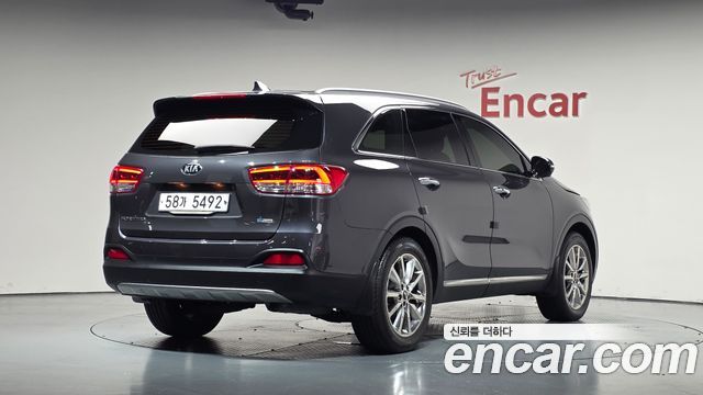 Kia Sorento Diesel 2.0 2WD Noblesse Special 2015 — фото 2