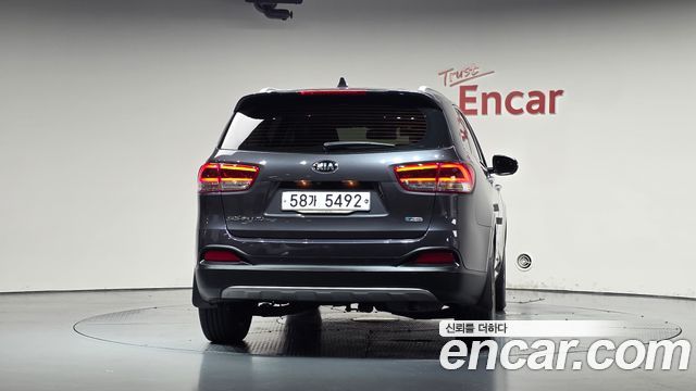 Kia Sorento Diesel 2.0 2WD Noblesse Special 2015 — фото 4