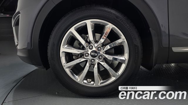 Kia Sorento Diesel 2.0 2WD Noblesse Special 2015 — фото 5