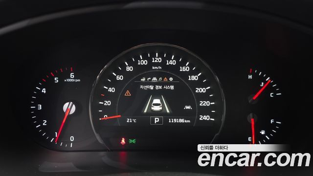Kia Sorento Diesel 2.0 2WD Noblesse Special 2015 — фото 8