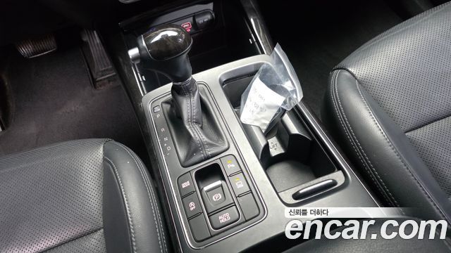 Kia Sorento Diesel 2.0 2WD Noblesse Special 2015 — фото 9