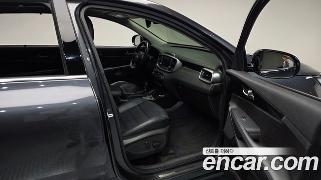 Kia Sorento Diesel 2.0 2WD Noblesse Special 2015 — фото 11