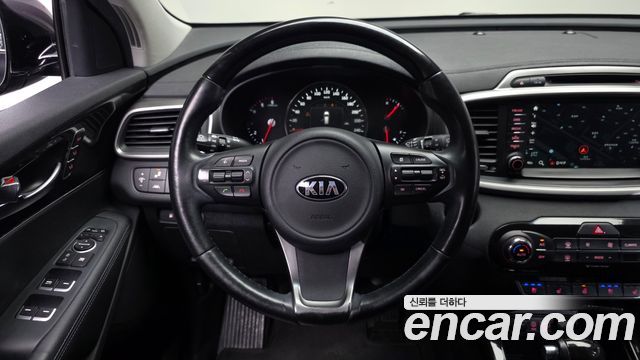 Kia Sorento Diesel 2.0 2WD Noblesse Special 2015 — фото 13
