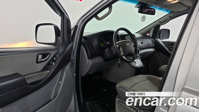 Hyundai Grand Starex 11-Seater Wagon HVX VIP PACK 2012 — фото 10