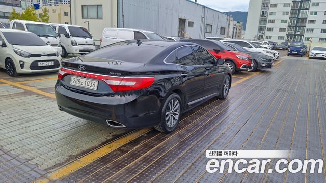 Hyundai Grandeur (HG) HG240 Luxury 2012 — фото 6