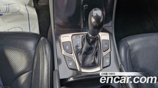 Hyundai Grandeur (HG) HG240 Luxury 2012 — фото 17