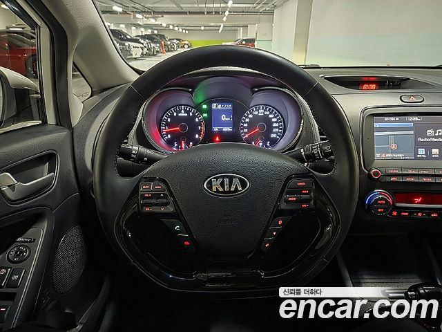 Kia K3 Prestige 2017 — фото 10