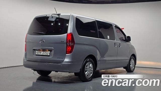 Hyundai Grand Starex 3-Seater VAN Smart 2018 — фото 2