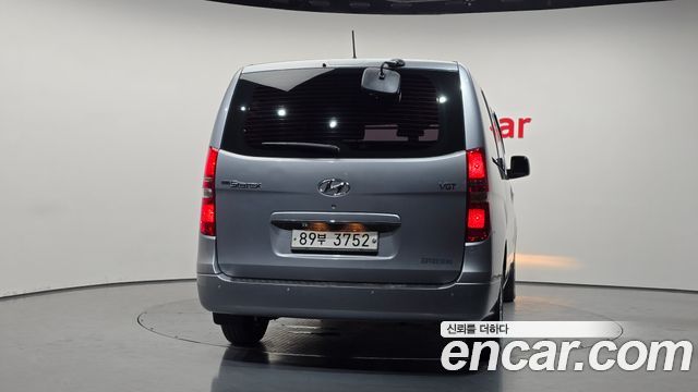 Hyundai Grand Starex 3-Seater VAN Smart 2018 — фото 4