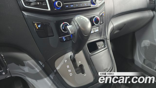 Hyundai Grand Starex 3-Seater VAN Smart 2018 — фото 9