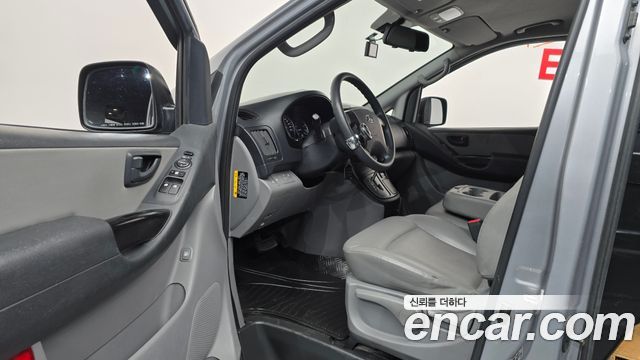 Hyundai Grand Starex 3-Seater VAN Smart 2018 — фото 10