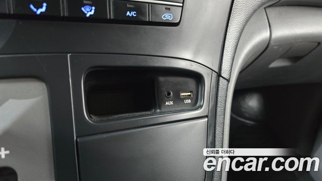 Hyundai Grand Starex 3-Seater VAN Smart 2018 — фото 14