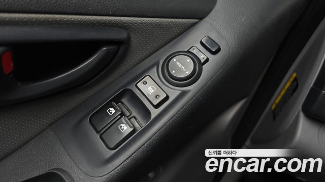 Hyundai Grand Starex 3-Seater VAN Smart 2018 — фото 19