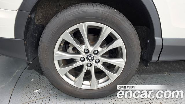 Toyota RAV4 2.5 2WD 4th 2018 — фото 5