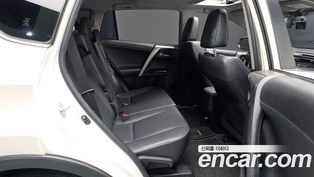 Toyota RAV4 2.5 2WD 4th 2018 — фото 11