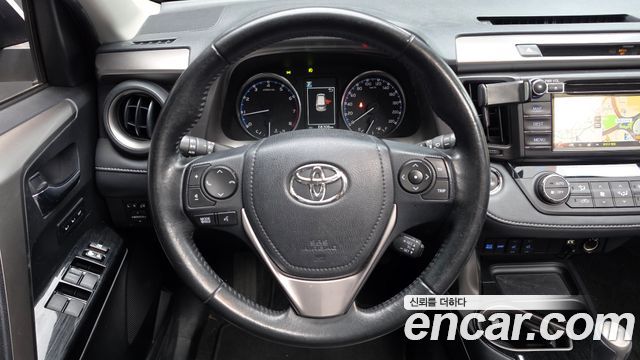 Toyota RAV4 2.5 2WD 4th 2018 — фото 12