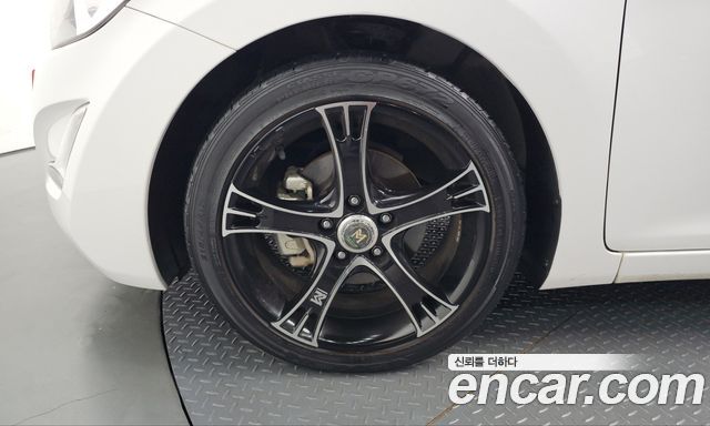 Hyundai Avante 1.6 VGT Modern Standard 2014 — фото 5