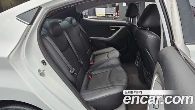 Hyundai Avante 1.6 VGT Modern Standard 2014 — фото 11