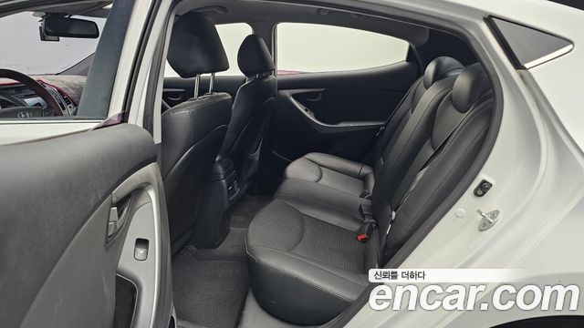 Hyundai Avante 1.6 VGT Modern Standard 2014 — фото 12