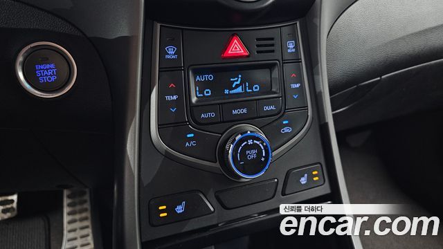 Hyundai Avante 1.6 VGT Modern Standard 2014 — фото 17