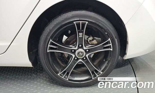 Hyundai Avante 1.6 VGT Modern Standard 2014 — фото 21