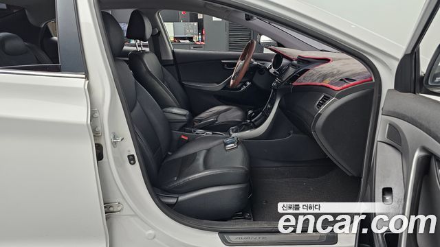 Hyundai Avante 1.6 VGT Modern Standard 2014 — фото 26