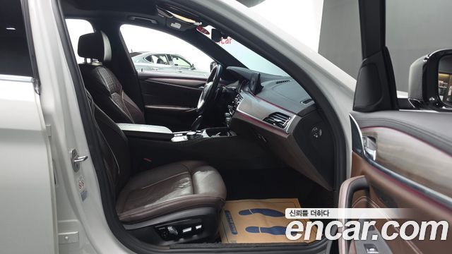 BMW 5 Series (G30) 530i xDrive M Sport Package Plus 2018 — фото 11