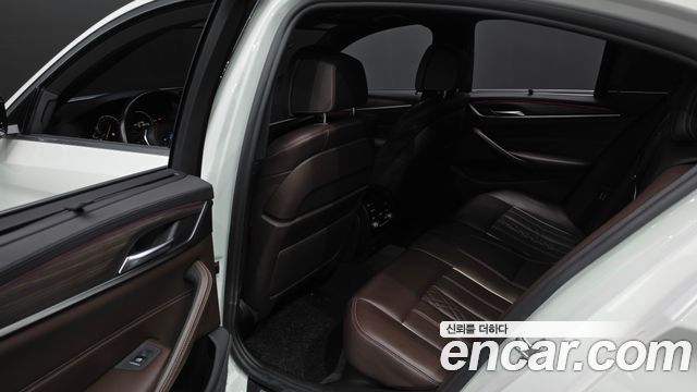 BMW 5 Series (G30) 530i xDrive M Sport Package Plus 2018 — фото 26