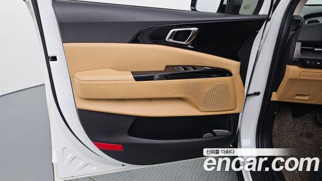 Kia Carnival (IV) Gasoline 9-Seater Noblesse 2023 — фото 24