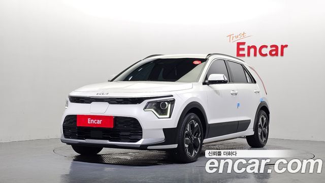 Kia Niro EV Air 2023 — фото 1