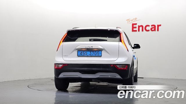 Kia Niro EV Air 2023 — фото 4