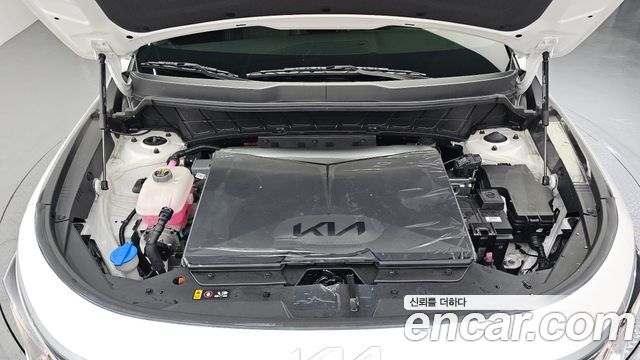 Kia Niro EV Air 2023 — фото 6