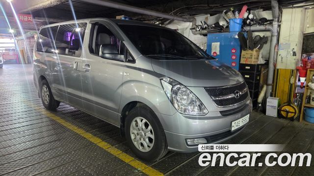 Hyundai Grand Starex 12-Seater Wagon CVX Luxury 2016 — фото 2