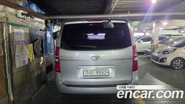 Hyundai Grand Starex 12-Seater Wagon CVX Luxury 2016 — фото 5