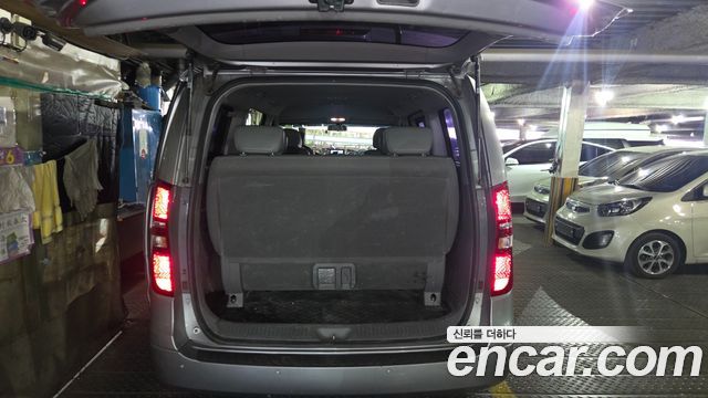 Hyundai Grand Starex 12-Seater Wagon CVX Luxury 2016 — фото 18