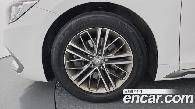Hyundai Grandeur (IG) 2.4 Premium 2019 — фото 5