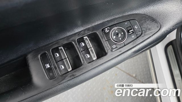 Hyundai Grandeur (IG) 2.4 Premium 2019 — фото 11