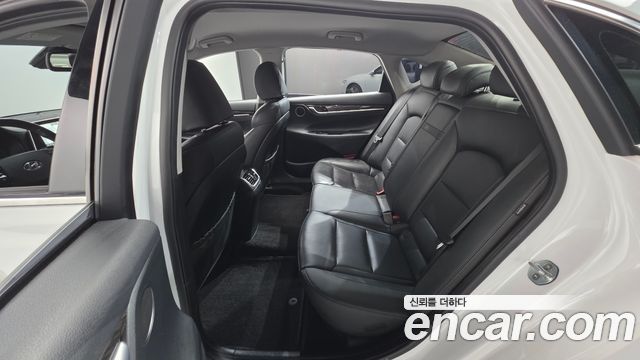 Hyundai Grandeur (IG) 2.4 Premium 2019 — фото 17