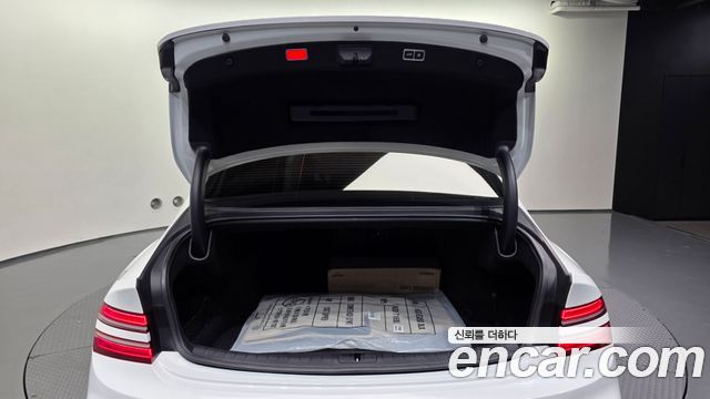 Genesis G80 (RG3) Gasoline 2.5 Turbo AWD 2025 — фото 20