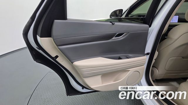 Genesis G80 (RG3) Gasoline 2.5 Turbo AWD 2025 — фото 25