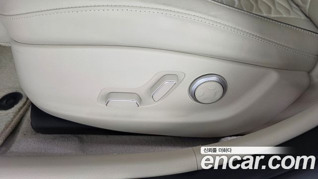 Genesis G80 (RG3) Gasoline 2.5 Turbo AWD 2025 — фото 31
