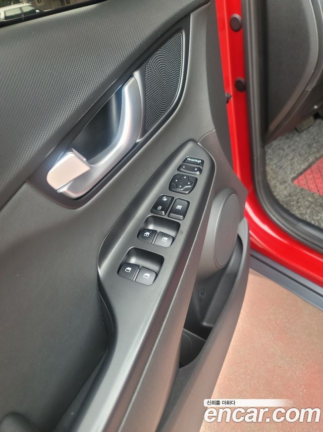 Hyundai Kona Gasoline 1.6 Turbo 2WD Inspiration 2023 — фото 7
